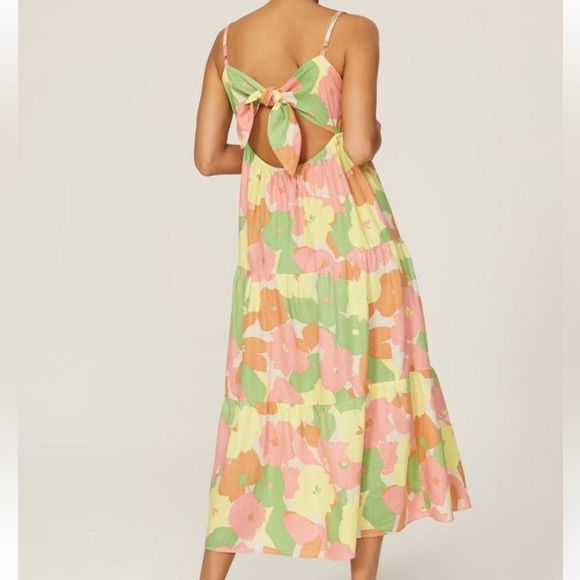 Sanctuary Dresses & Skirts - SANCTUARY Maxi Floral Dress with Open Tie Back Size Medium